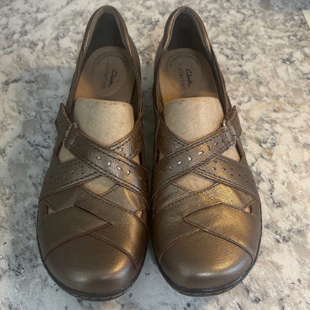 CLARKS Women's Ashland Spin Q Pewter Leather Loafer